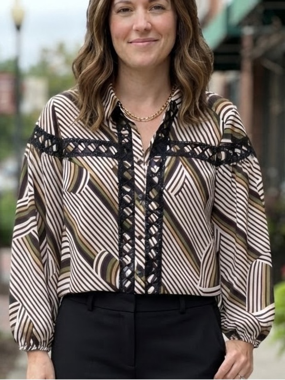 Alice Blue Abstract Striped Blouse with Crochet Detail L - Picture 1 of 9